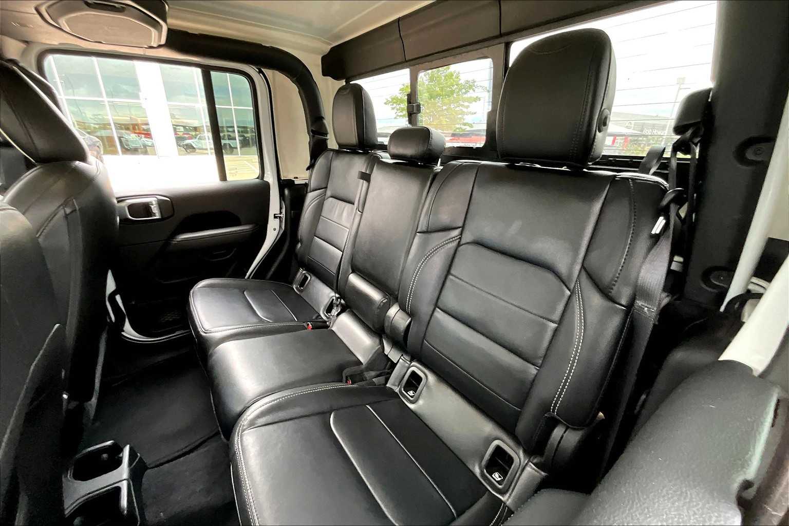 2021 Jeep Gladiator Overland photo 19
