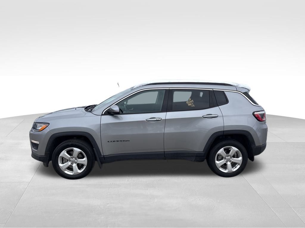 2020 Jeep Compass Latitude photo 2