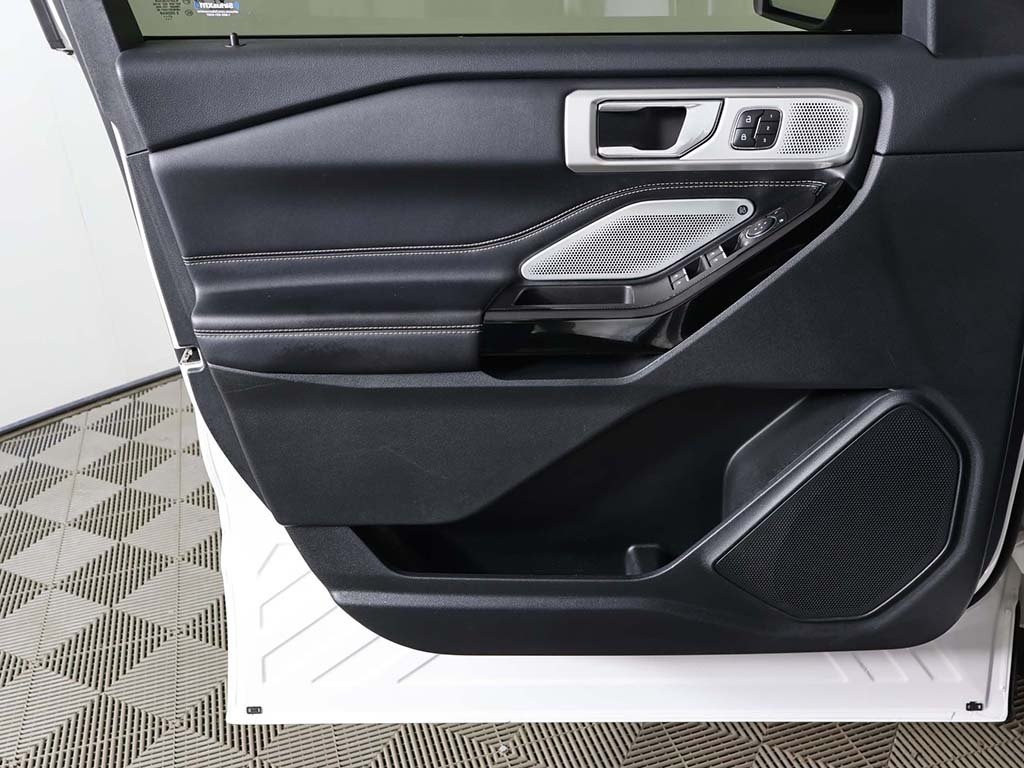 2022 Ford Explorer ST photo 21