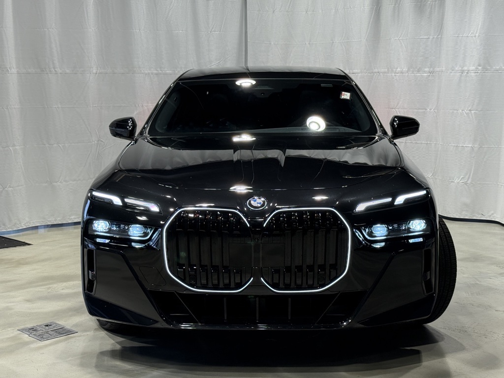 Used 2025 BMW i7 xDrive60 with VIN WBY53EJ08SCU98909 for sale in Orland Park, IL