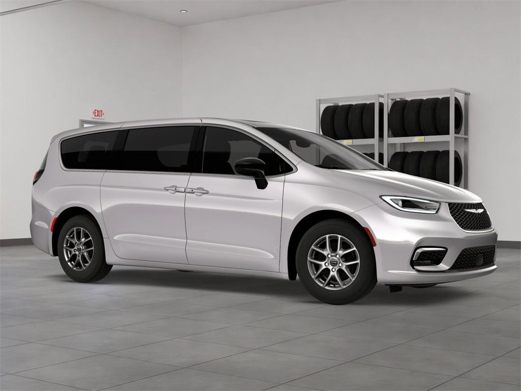 2026 Chrysler Pacifica photo 7