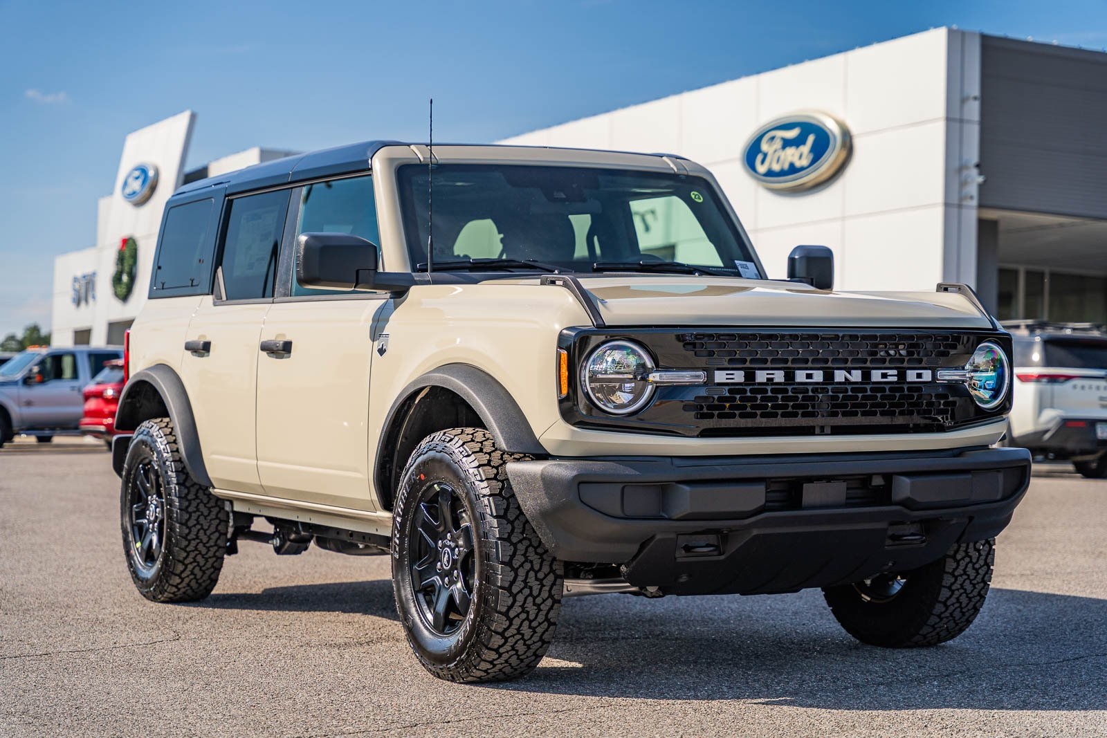 2025 Ford Bronco 4-Door Big Bend's photo