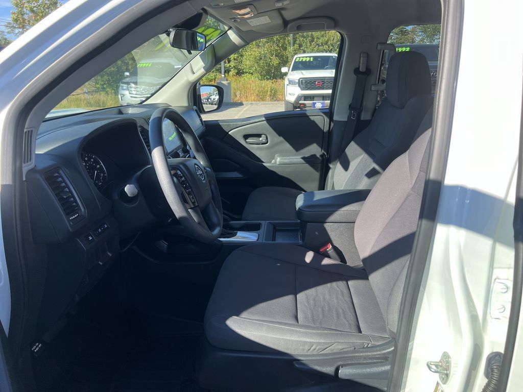 2022 Nissan Frontier S photo 10
