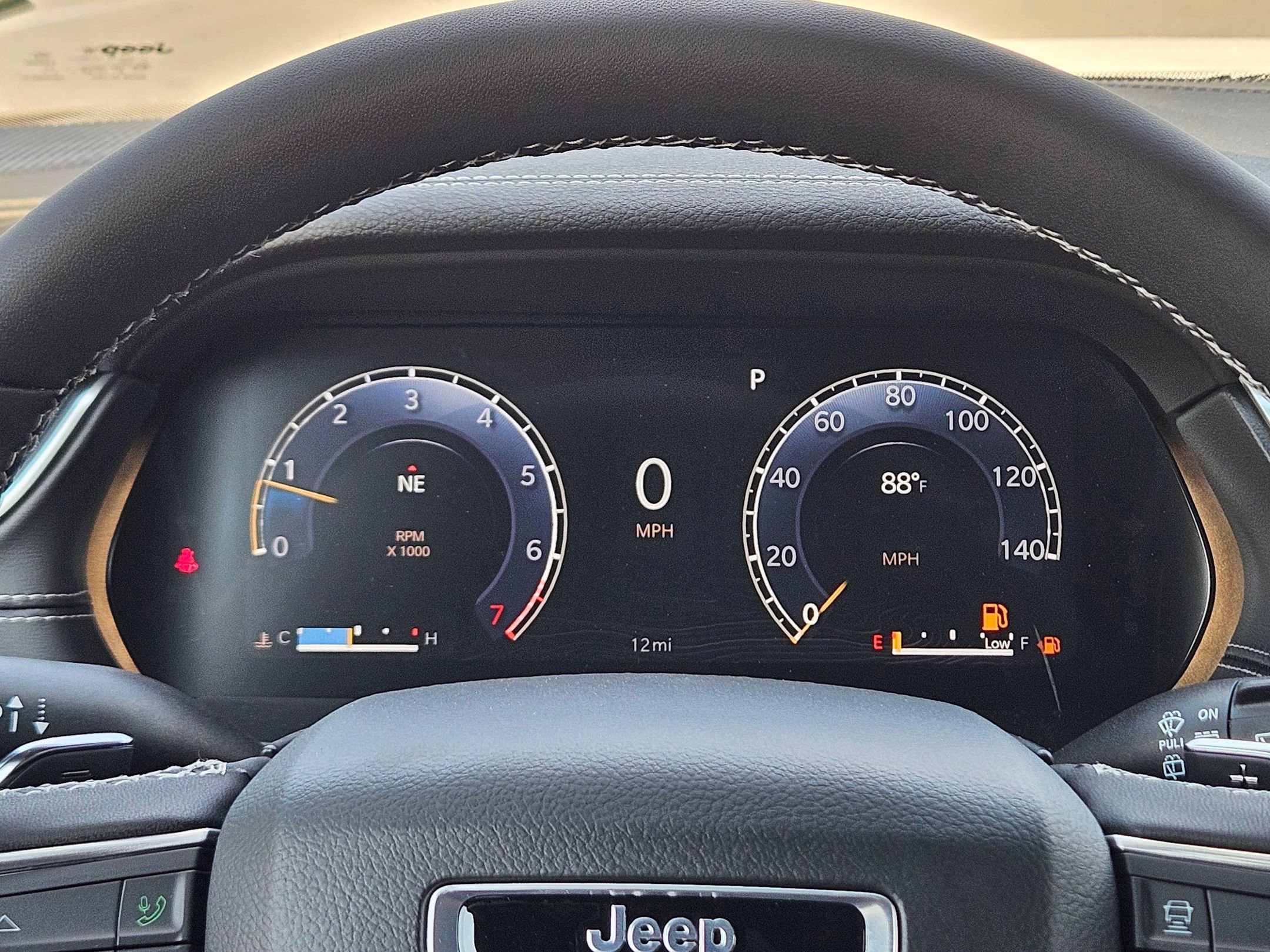 2025 Jeep Grand Cherokee Limited photo 14
