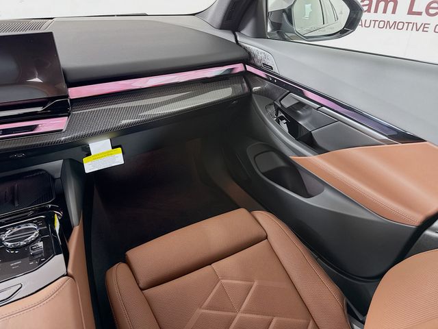 2026 Bmw 550e xDrive photo 23