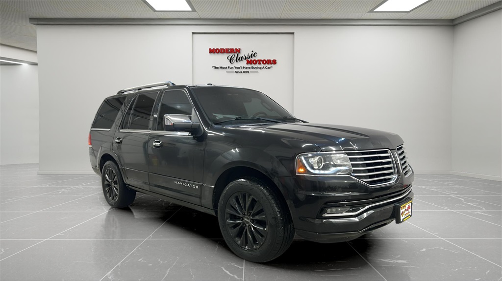 2015 Lincoln Navigator Base's photo