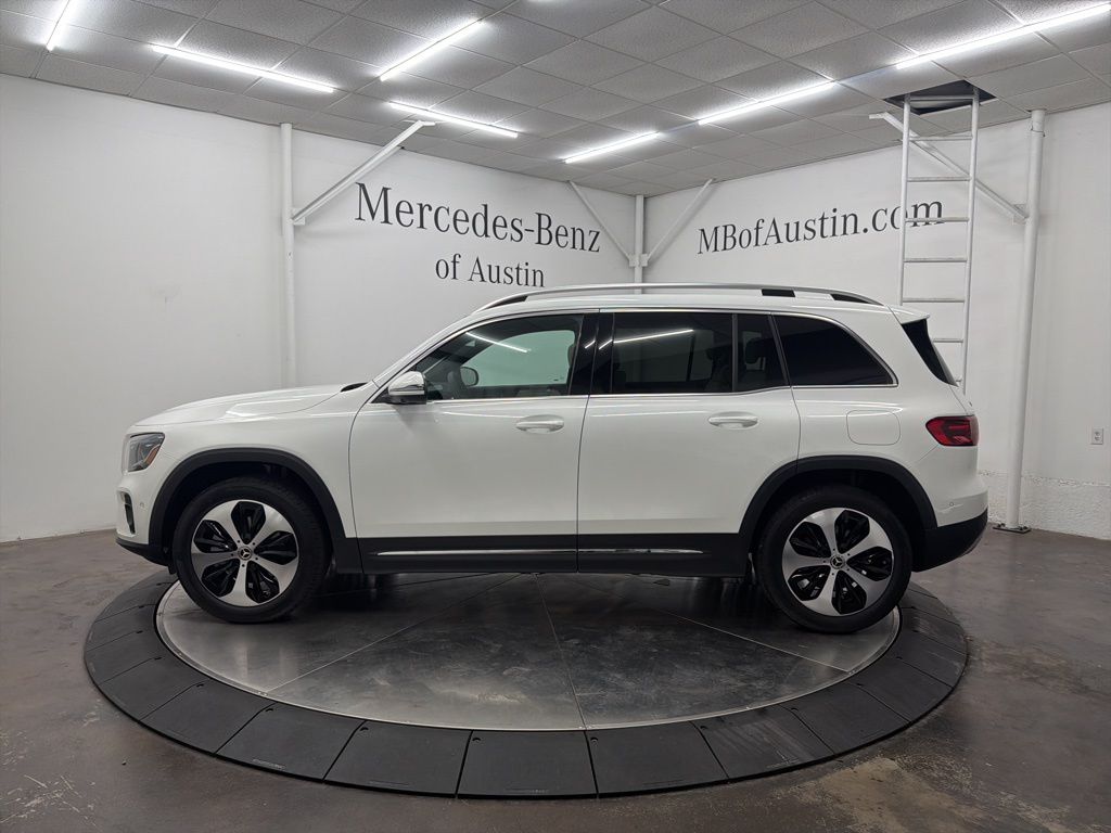 2026 Mercedes Benz GLB 250 photo 3