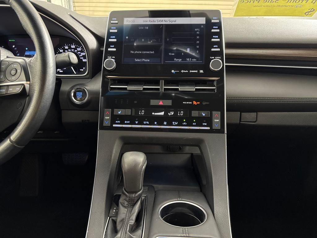 2019 Toyota Avalon XLE photo 9