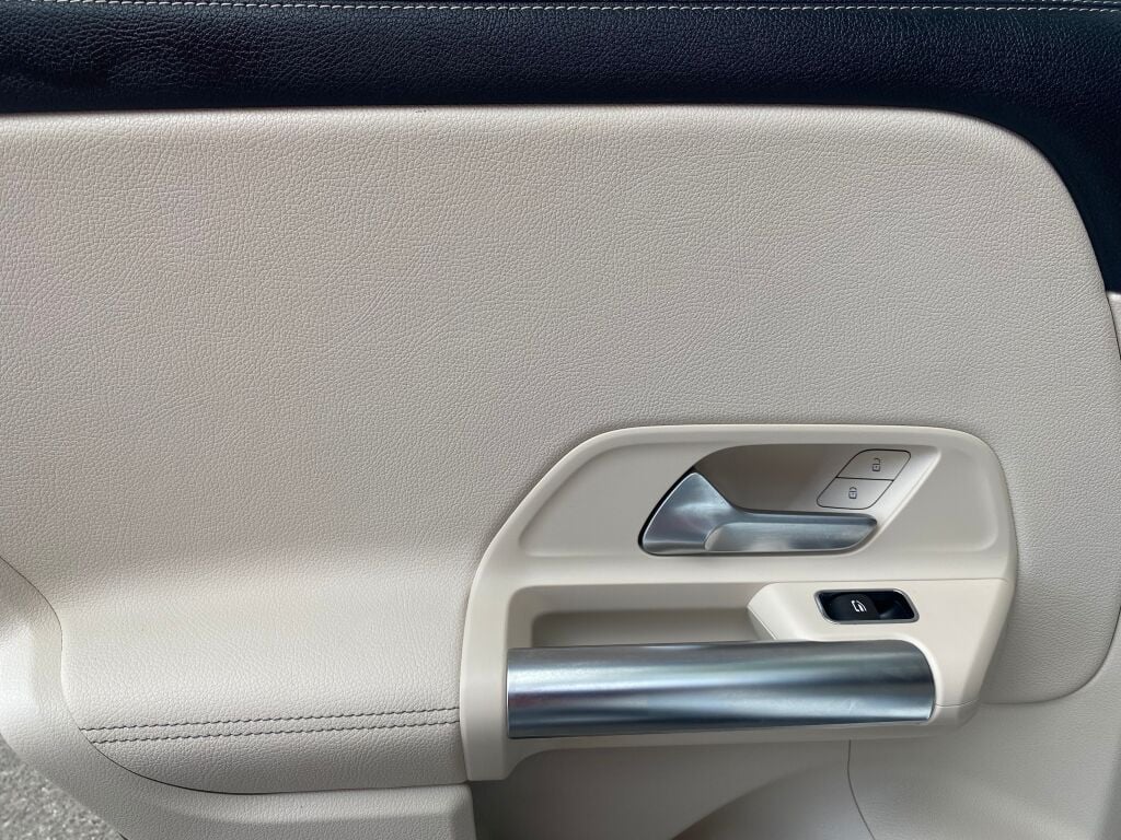 2021 Mercedes Benz GLA 250 4MATIC photo 16