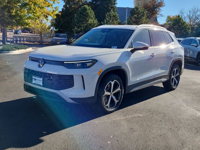 2025 Volkswagen Tiguan SE's photo