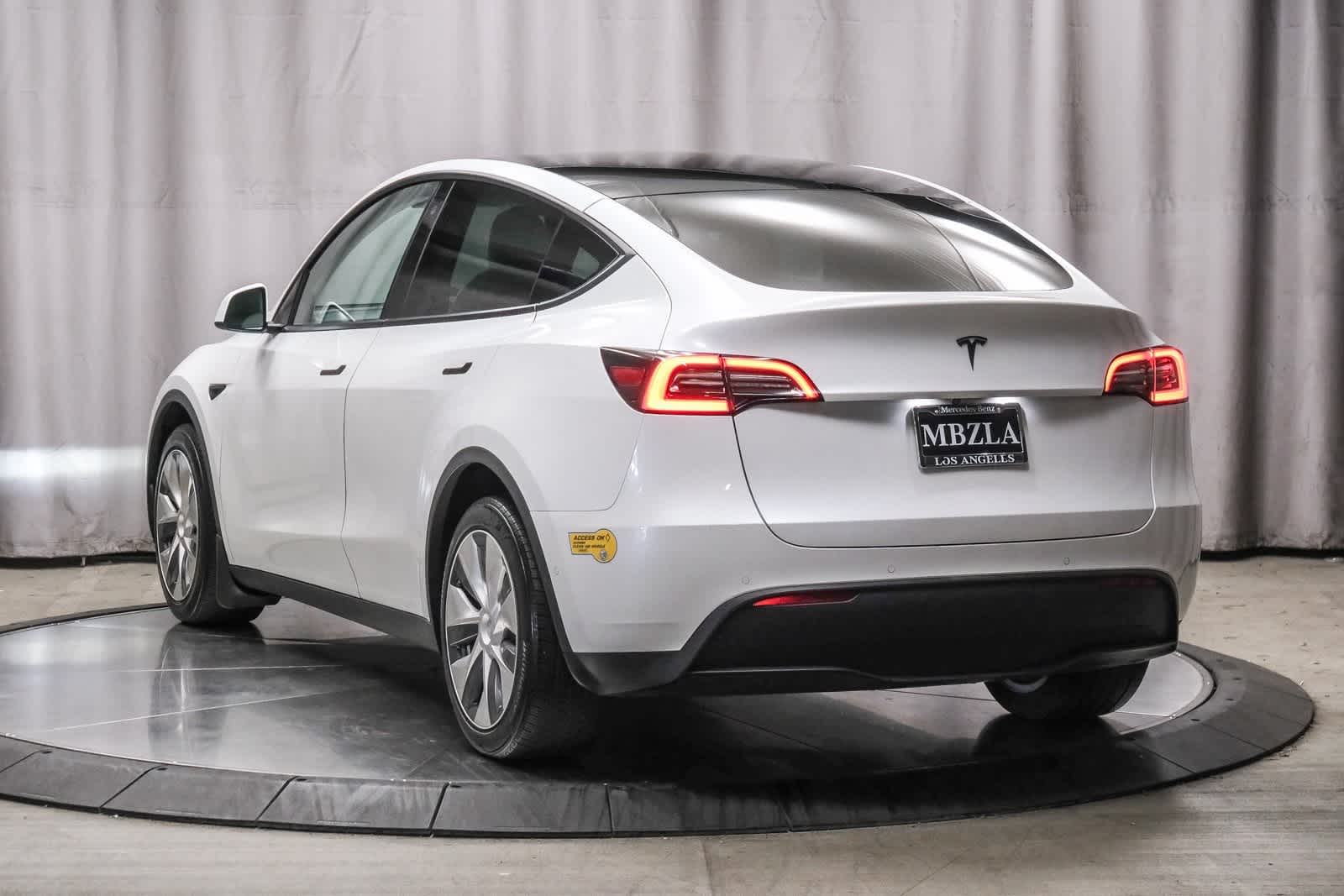 Used 2020 Tesla Model Y Long Range with VIN 5YJYGDEE1LF056948 for sale in Los Angeles, CA