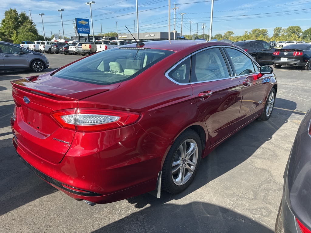 2016 Ford Fusion Energi Titanium photo 2