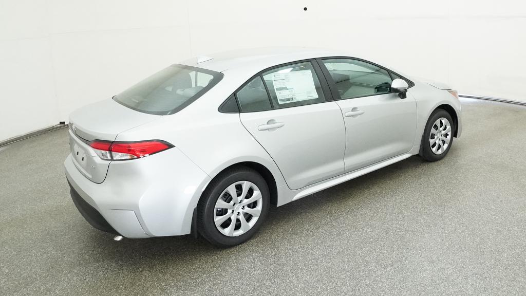 2025 Toyota Corolla LE photo 22