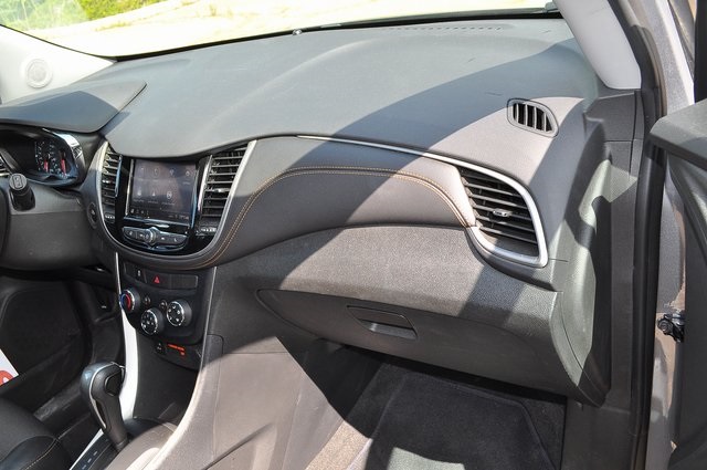 2020 Chevrolet Trax LT photo 19