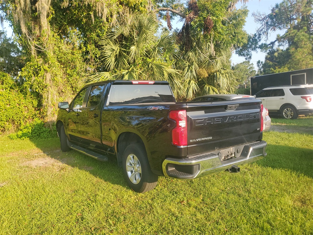 2023 Chevrolet Silverado 1500 LT photo 3