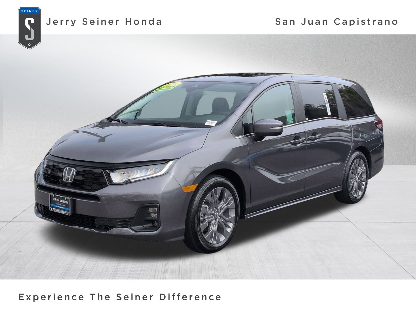 2026 Honda Odyssey Touring's photo