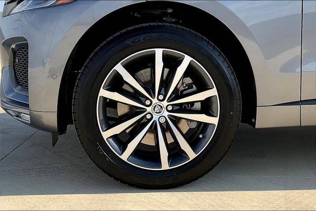 2026 Jaguar F-PACE P250 R-Dynamic S photo 11