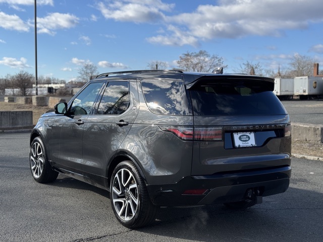2025 Land Rover Discovery SE photo 3