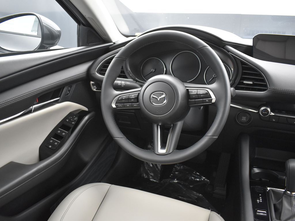 2025 Mazda Mazda3 2.5 s Preferred photo 14