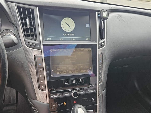 2014 Infiniti Q50 Premium photo 17