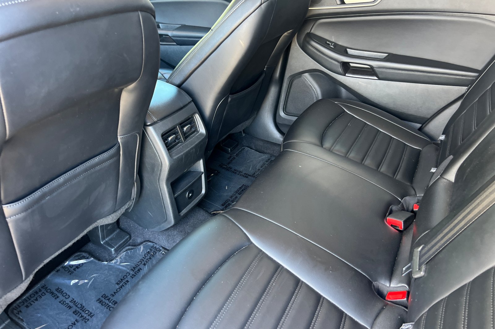 2023 Ford Edge SEL photo 8