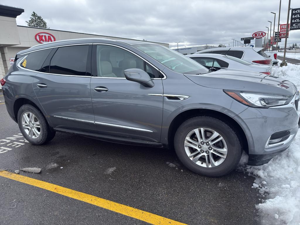 2019 Buick Enclave Essence's photo