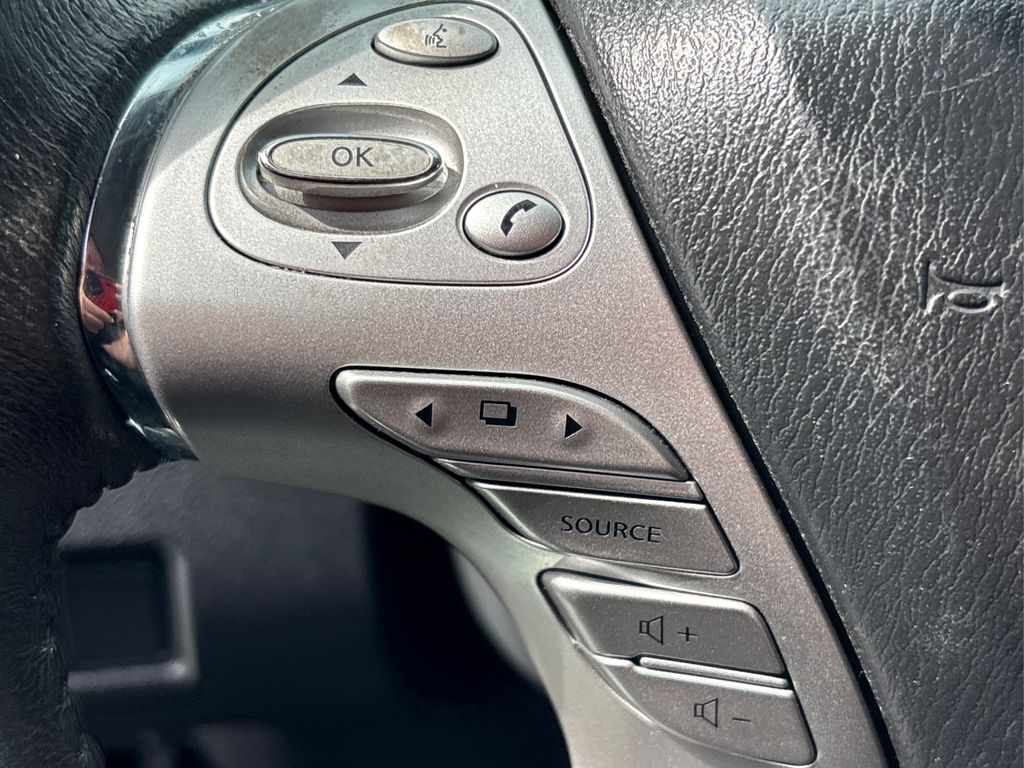 2017 Nissan Murano SL photo 32