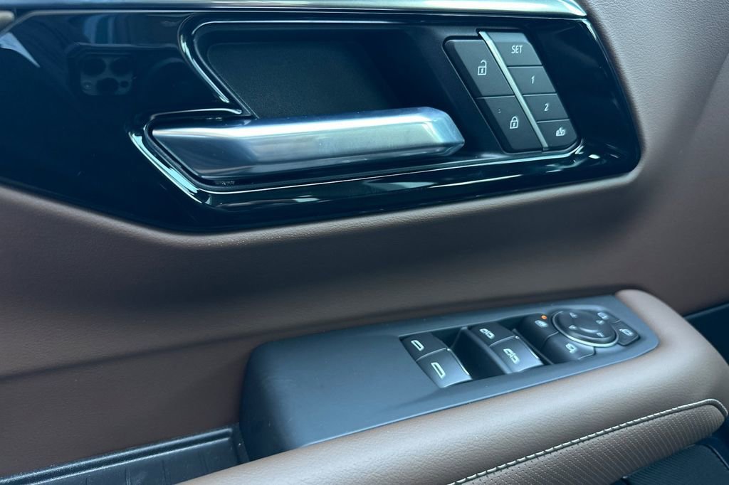 2026 Chevrolet Tahoe High Country photo 11