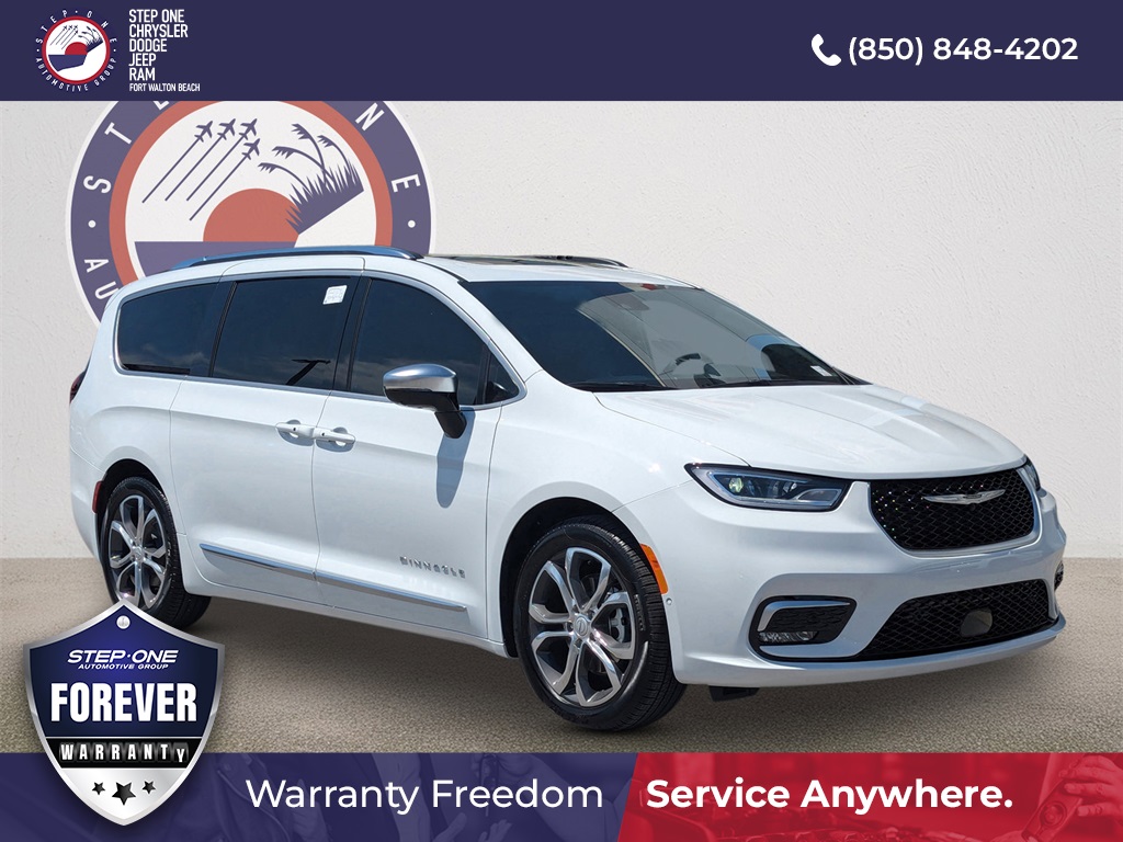 2026 Chrysler Pacifica Pinnacle's photo