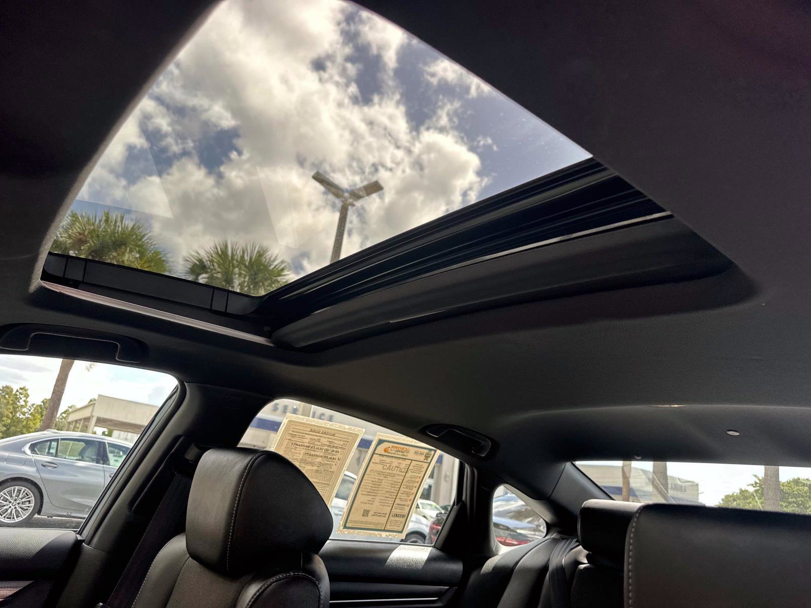 2022 Honda Accord Sport 2.0T photo 19