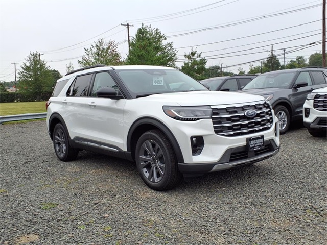 2025 Ford Explorer Active's photo