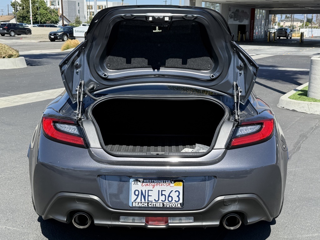 2024 Toyota GR86 Base photo 13