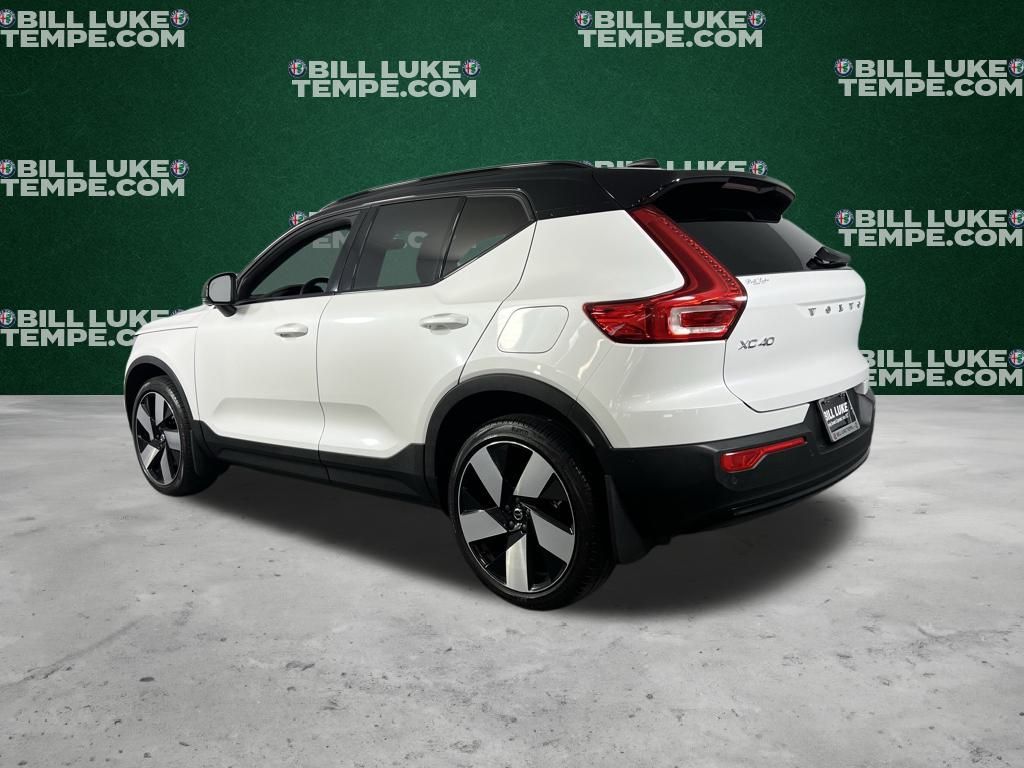 2023 Volvo XC40 Recharge Ultimate photo 6