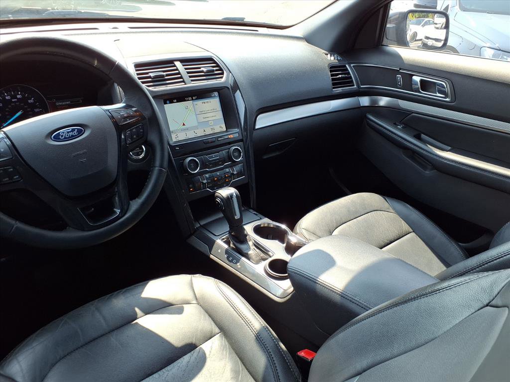 2018 Ford Explorer XLT photo 4