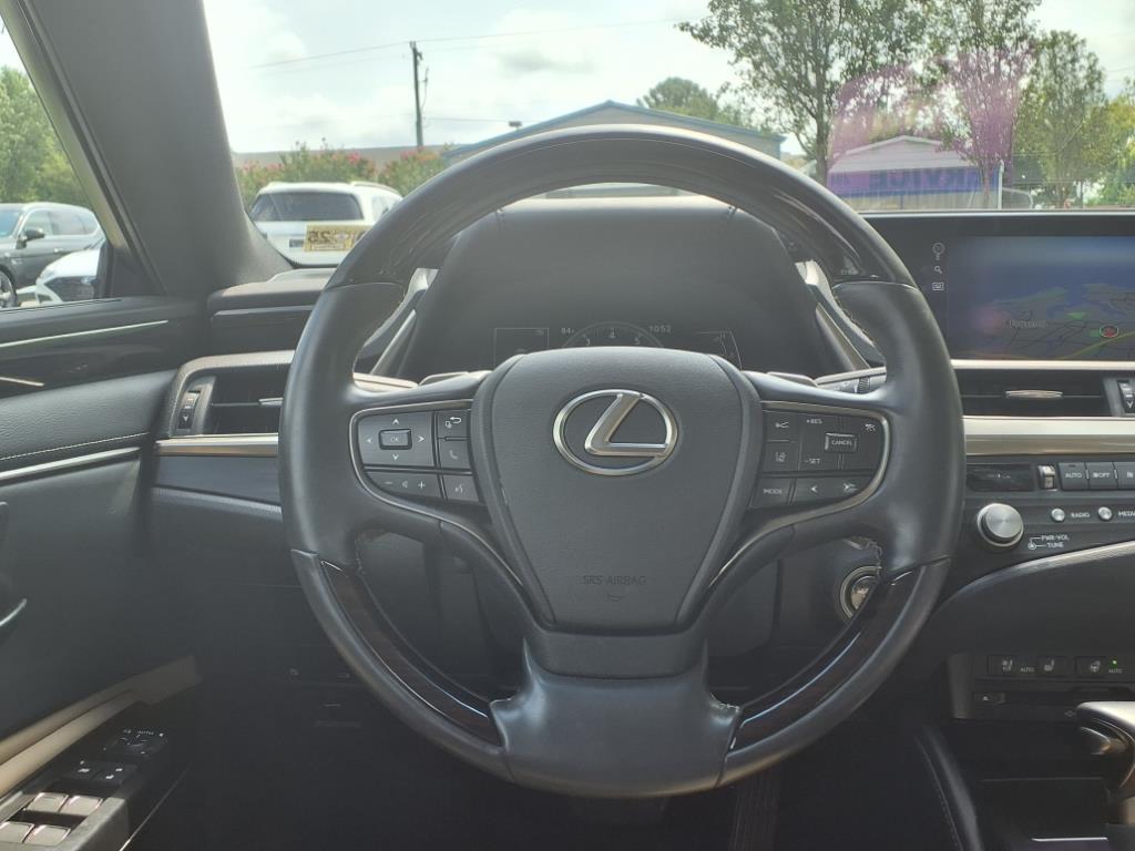 2021 Lexus ES 350 photo 14