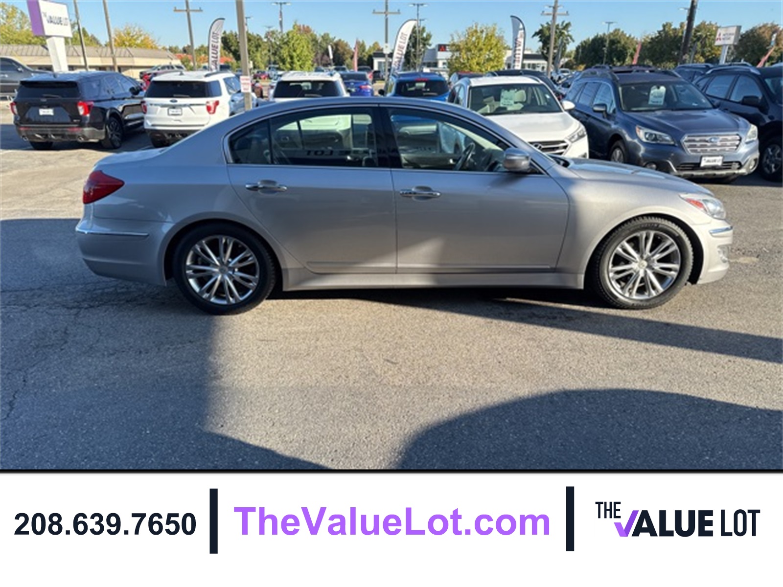 2012 Hyundai Genesis 3.8 photo 3