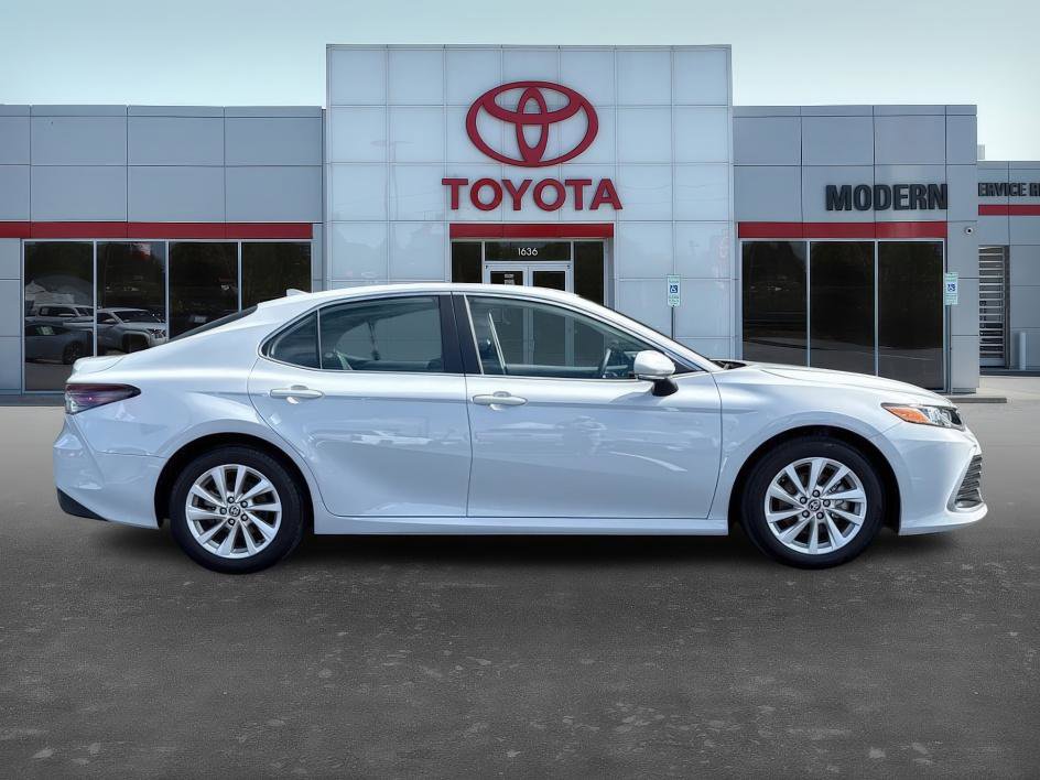2024 Toyota Camry LE photo 4