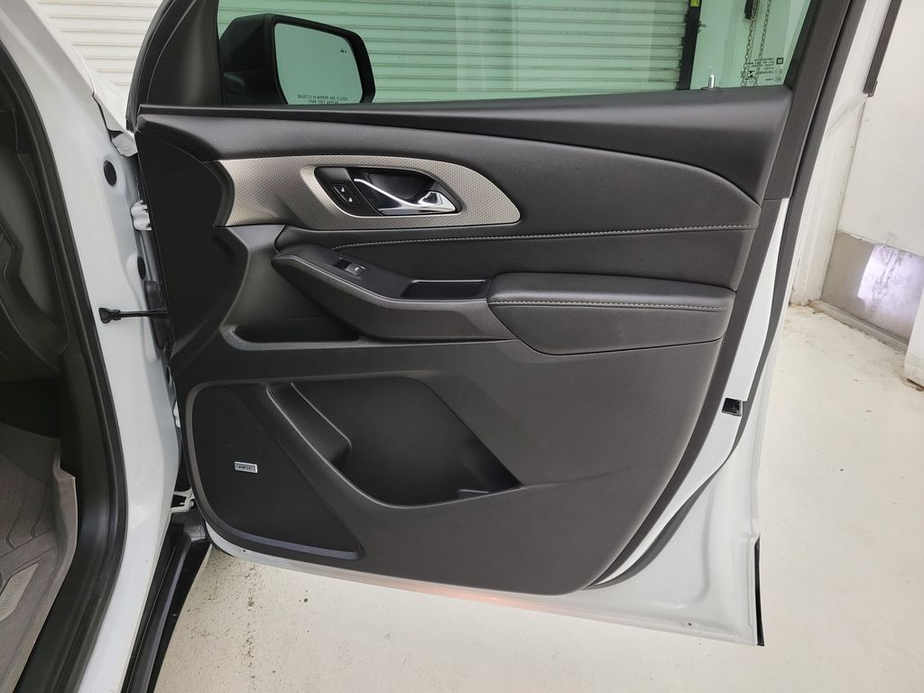 2022 Chevrolet Traverse Premier photo 34
