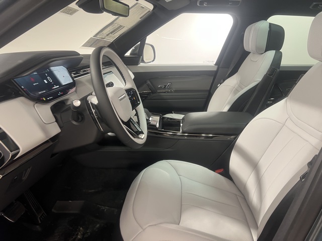 2025 Land Rover Range Rover Sport SE photo 11
