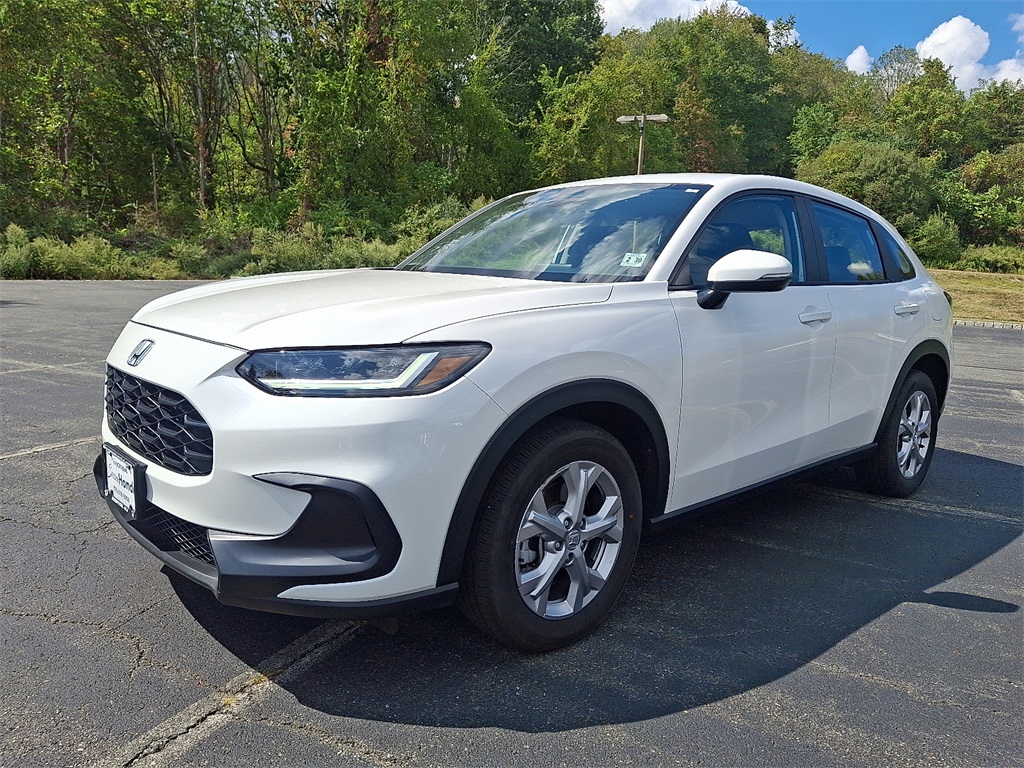 2025 Honda HR-V LX photo 2