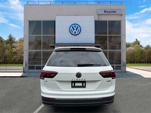2022 Volkswagen Tiguan SE photo 3