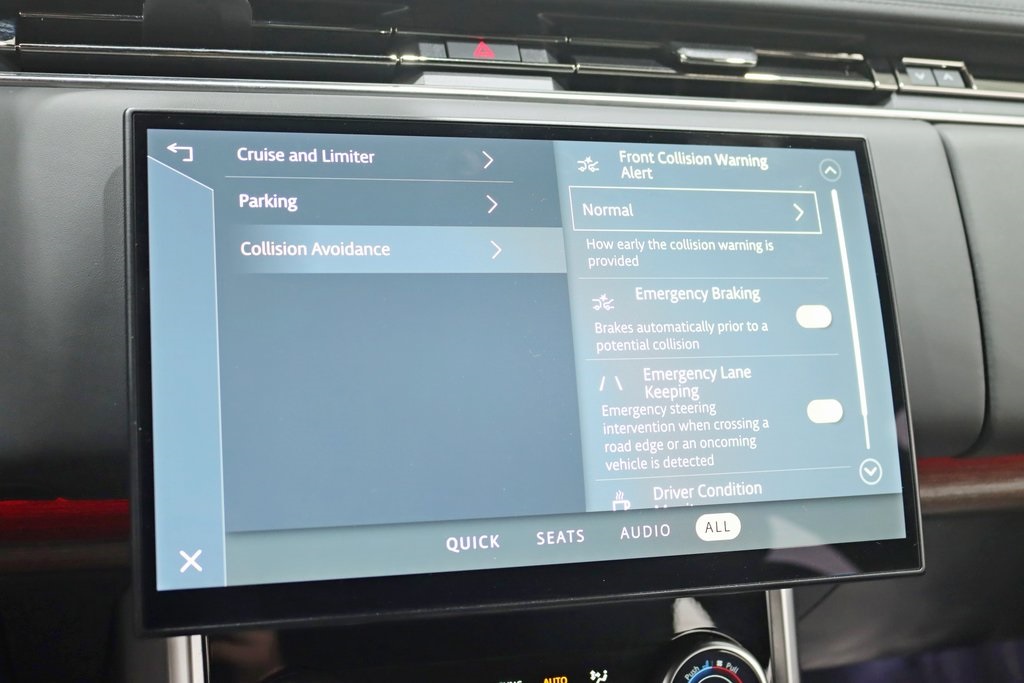 2023 Land Rover Range Rover SE photo 23