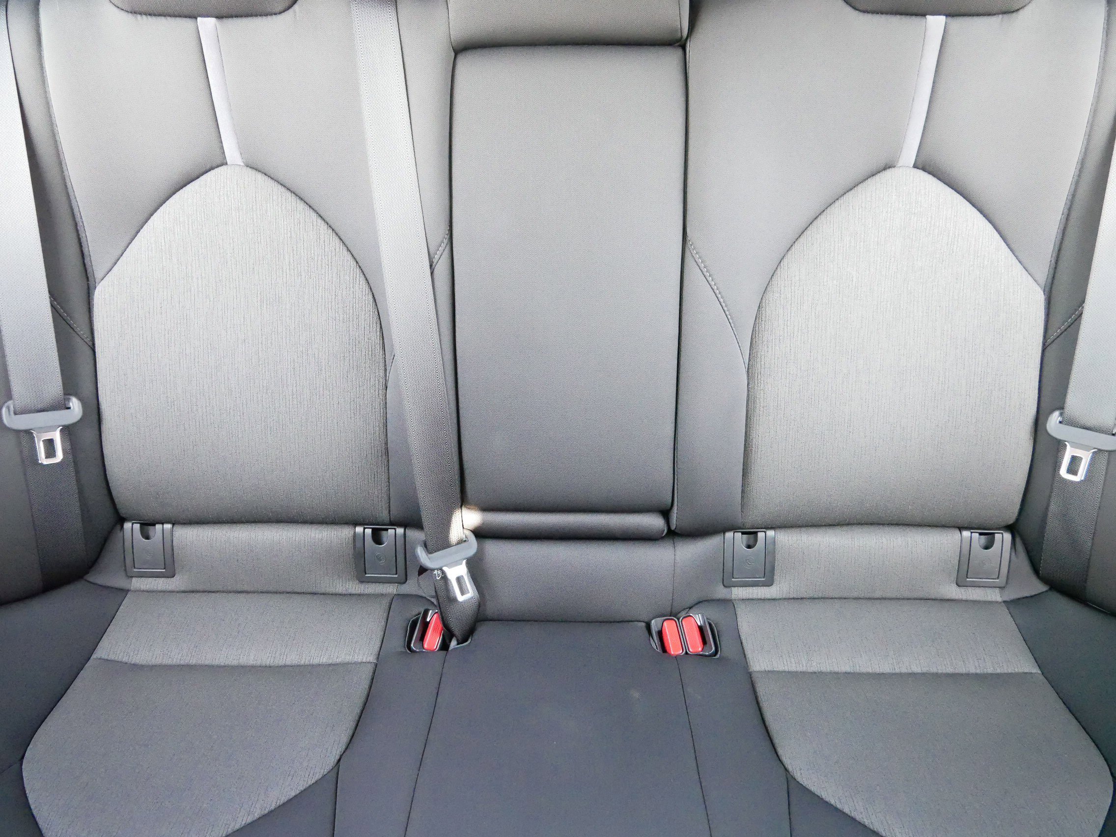 2022 Toyota Camry LE photo 13