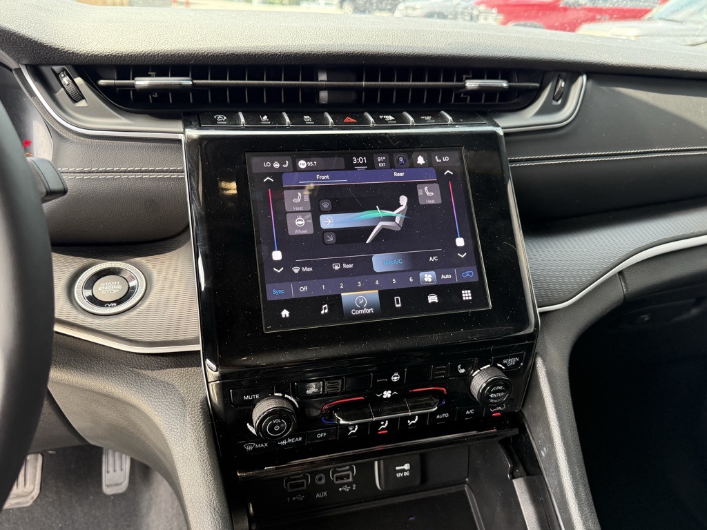 2023 Jeep Grand Cherokee Altitude photo 17