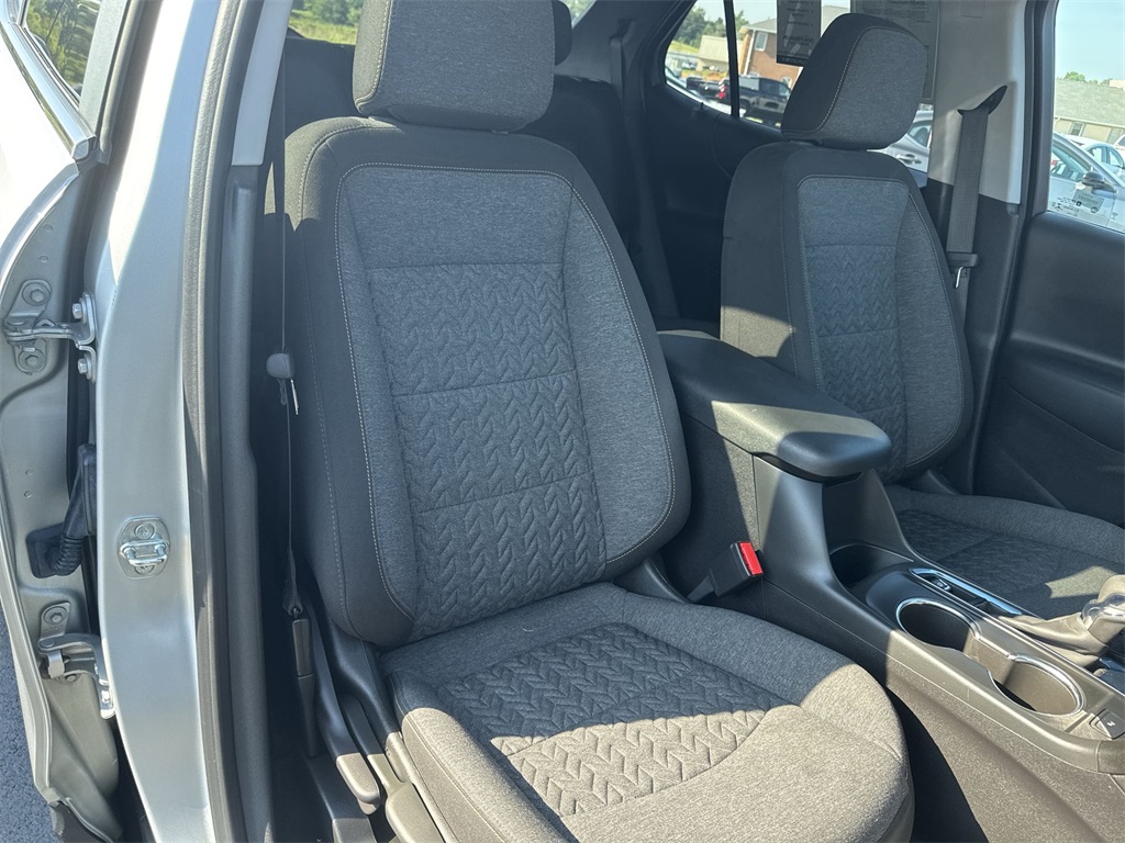 2022 Chevrolet Equinox LT photo 28