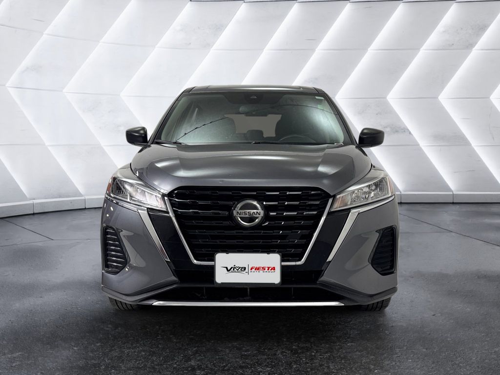 2021 Nissan Kicks S photo 2
