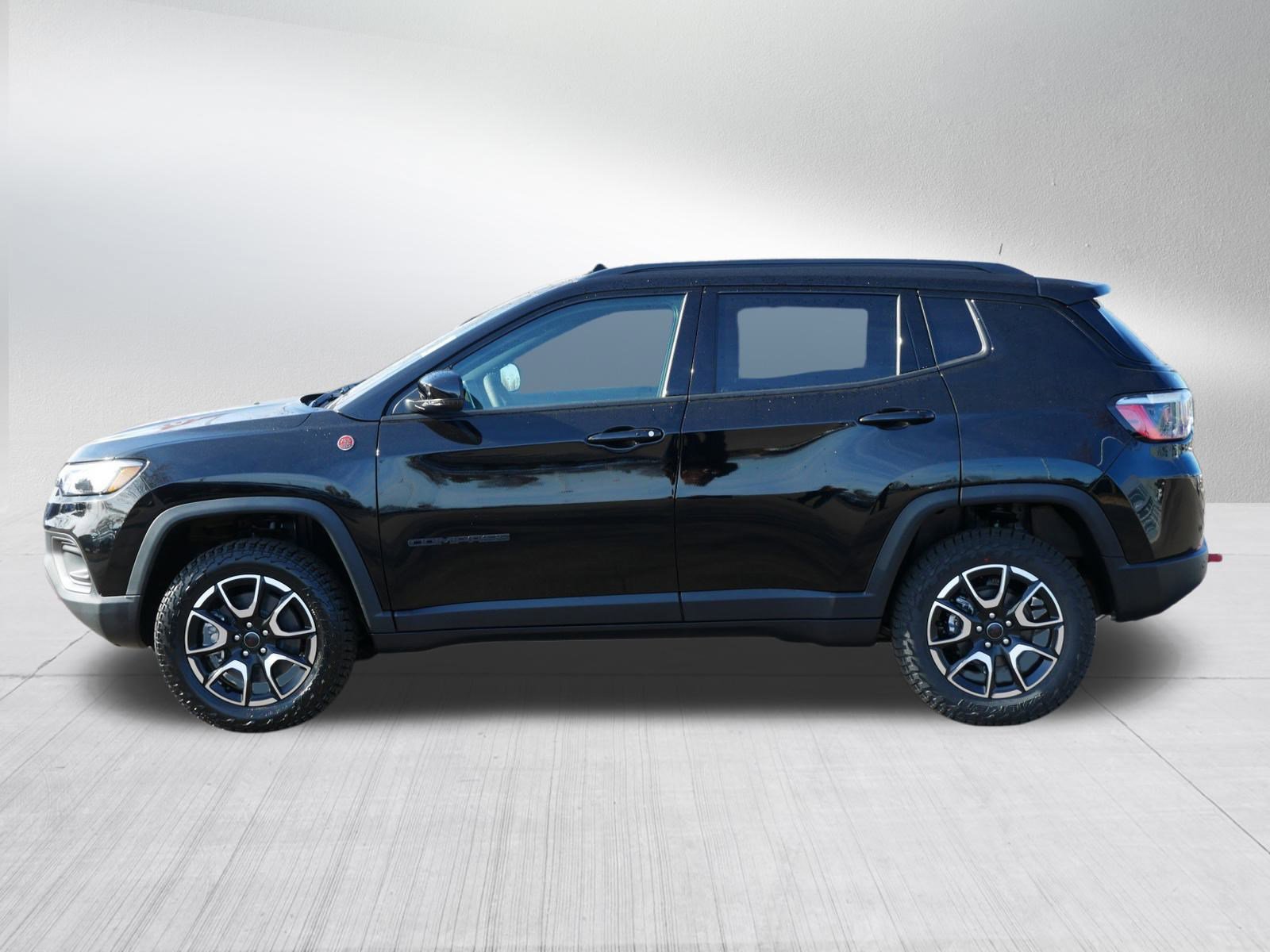 2026 Jeep Compass Trailhawk photo 3