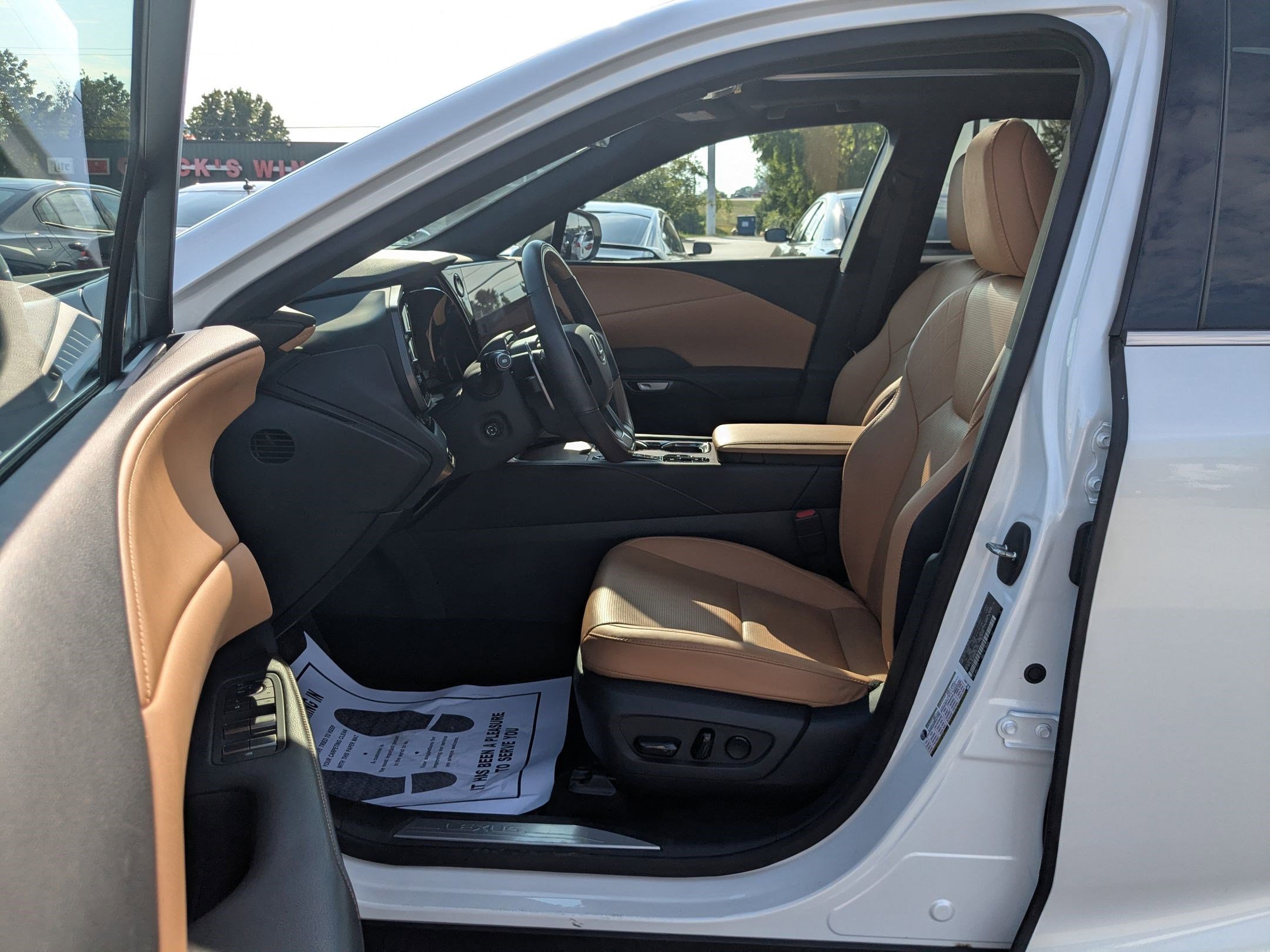 2023 Lexus RX 350h Premium photo 22