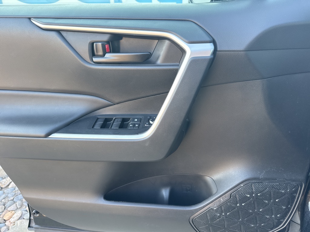 2024 Toyota RAV4 LE photo 24