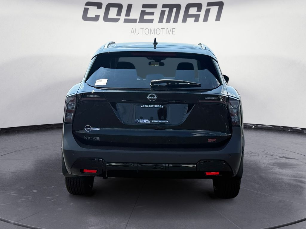 2025 Nissan Kicks SR photo 4
